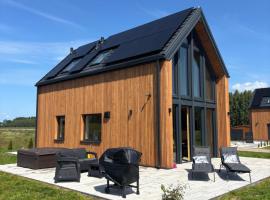 Villa Jungle House - Mazury，位于Liwa的酒店