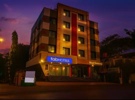 FabHotel Royal Residency - Nr phoenix mall，位于浦那的民宿