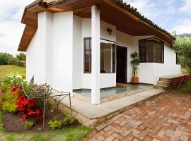 Casa con huerto orgánico.，位于苏巴乔克的酒店