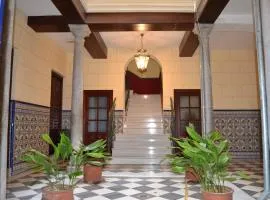 Center The Jeronimos SuitFree Parking