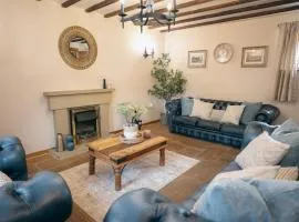 The Old Mill at Barnacre - Cosy cottage with private hot tub & pool access