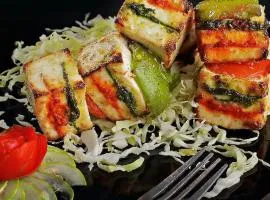 Blossoms Rooms Hotel Dunkin Grand- Beside Care Hospital- Banjara Hills- 20 Percent Off On Spa- 10 Percent Off On Room Service Food Order