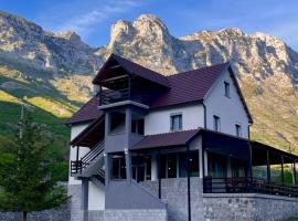 Imperio Hotel & Camping，位于Bogë的酒店