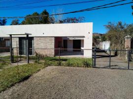 Casa nueva en Daymán，位于特玛斯德戴曼的酒店