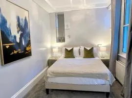 The Aurelia