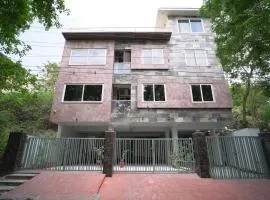 Lakeside Bliss Homestay at Fathesagar Lake