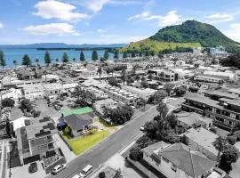 Your Downtown Mount Maunganui Escape Awaits!