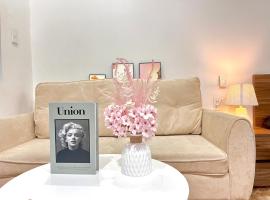 HPT Home II Vinhome Marina chuỗi Apartment - Homestay，位于海防的酒店