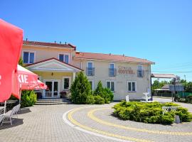 Hotel Gracja，位于Brok的酒店