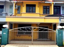 JS Homestay Kuching Sarawak，位于古晋的乡村别墅