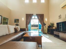 Batu Pahat Santalia Villa 4BR 12pax Private Pool by Our Stay，位于峇株巴辖的酒店