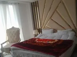 Holiday Modern suite