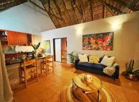 The Zen-Den - Subtle Charm & Luxury in Bryanston