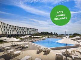 Maistra Select Family Hotel Amarin，位于罗维尼的酒店