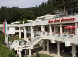Park Hotel Panorama，位于特里亚夫纳的酒店