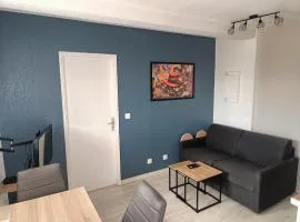 plage, agréable, refait à neuf, top lit, hôte réactif, terrasse, soleil, paisible.