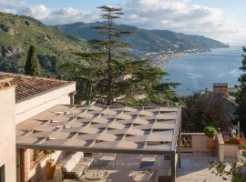 Villa Fiorita Boutique Hotel，位于陶尔米纳的酒店