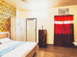 HOTEL SYL II -Couples, Corporates, Family, Faculties Favourite，位于帕格瓦拉的酒店