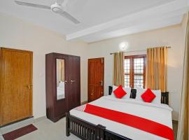 Hotel O Chaitanaya Inn Infopark Kochi，位于Muttam的酒店
