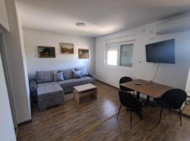 Apartman Oaza mira-Titova vila-Ergela Karadjordjevo，位于Karađorđevo的酒店