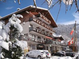 三胞胎酒店，位于沙泰勒的酒店