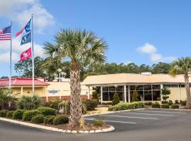 Rodeway Inn & Suites Wilmington North，位于威尔明顿的酒店