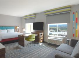 Hampton Inn By Hilton Santa Clarita-Valencia，位于圣塔克拉瑞塔的酒店