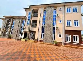 De Ross Hotel & Suites