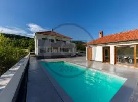 Gorgeous Home In Muc Gornji