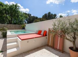 Villa Augustine - Maison classée 5 étoiles avec piscine à Aix en Provence，位于普罗旺斯艾克斯的酒店