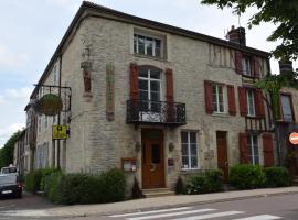 圣尼古拉斯之家酒店，位于奥布河畔巴尔的酒店