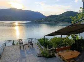 Vikendica "Odmor" - Jablaničko jezero