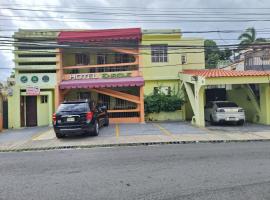 Hotel Enrique I Gazcue, Bed and Breakfast，位于圣多明各的酒店