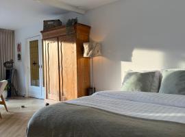 Overnachten aan het IJsselmeer，位于欣德洛彭的酒店