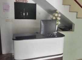 Hotel O NEW HAPPY TOURIST HOME，位于Muttam的酒店