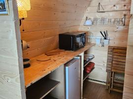 Pod 4 personnes，位于Saint-Jacut-les-Pins的酒店