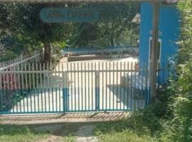 Villa Daenk Bogor，位于Cinagara的酒店