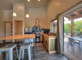 Stylish Casita Moab 2 - In Town, Outdoor Sauna