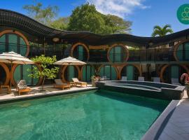 Saranda Boutique Hotel，位于别霍港的带泳池的酒店