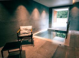 Hôtel L'Echappée Vosgienne - Nature - Récupération - Sport - 300m du lac，位于热拉梅的酒店