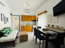 Polivios Apartment，位于Térsa的酒店