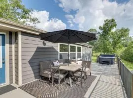 Outdoor Kitchen and Hot Tub Table Rock Lake House