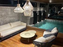 Quarto em Hotel 4 Estrelas Cobertura Ouro，位于Canela的酒店