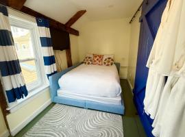 Lotus Provincetown，位于普罗温斯敦的酒店