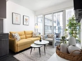 Luxury & Modern Suite 5 Minutes from Eaton Center