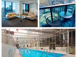 Bay Views - Spacious Two Bed Two Bath Apartment with Balcony