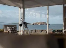 Whalers Rest Ocean front Whale watching