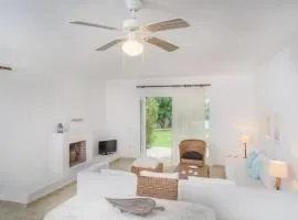 Luxury Villa Skiathos Two-Bedroom Suite Dyo Vromolimnos