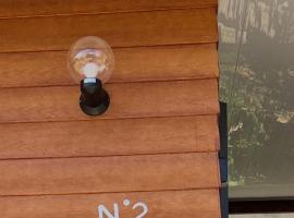 Parea Lodge Huahine Bungalow 2#FETI'A，位于Parea的酒店