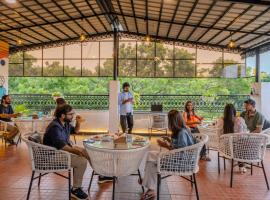 The Social Stays Bangalore formerly ArtBuzz，位于班加罗尔的酒店